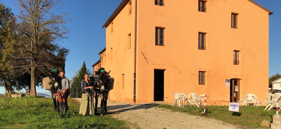 Hostal Badia Altopascio Exteriör bild